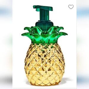 🆕️🍍BBW PINEAPPLE FOAMING SOAP DISPENSER🍍